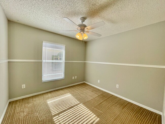 Building Photo - CUTE HOME IN SOUTHEAST ORLANDO