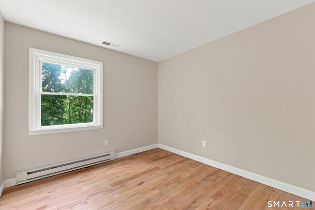 Building Photo - 115 Forty Acre Mountain Rd