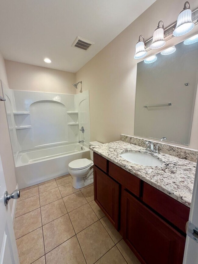 Building Photo - 497 Carnation Dr