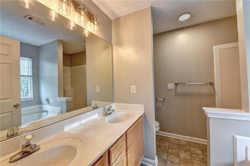 Building Photo - 960 Melrose Park Pl NW
