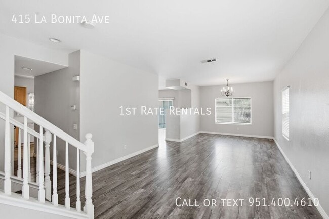 Building Photo - 415 La Bonita Ave