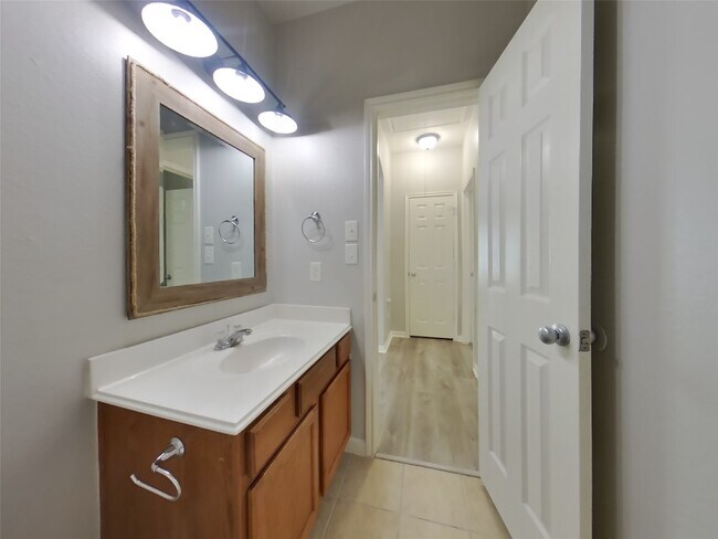 Building Photo - 20503 Providence Point Dr