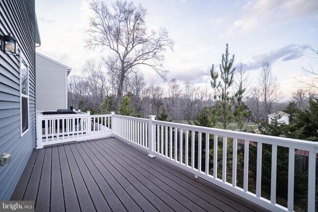 Building Photo - 9816 Cedarmass Cir