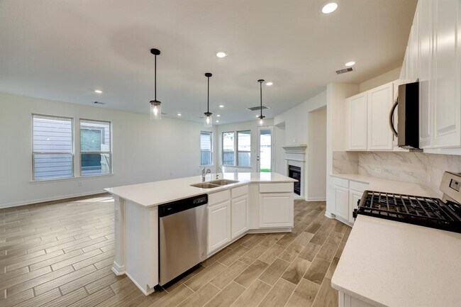 Building Photo - 14626 Hemlock Knl Ln