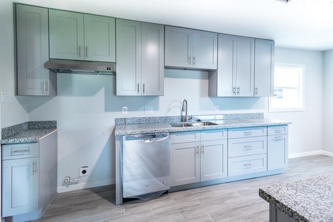 Building Photo - 2102 Norman St