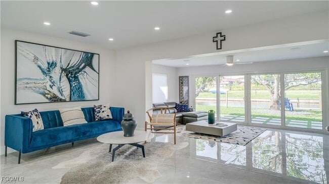 Building Photo - 1745 Bikini Ct