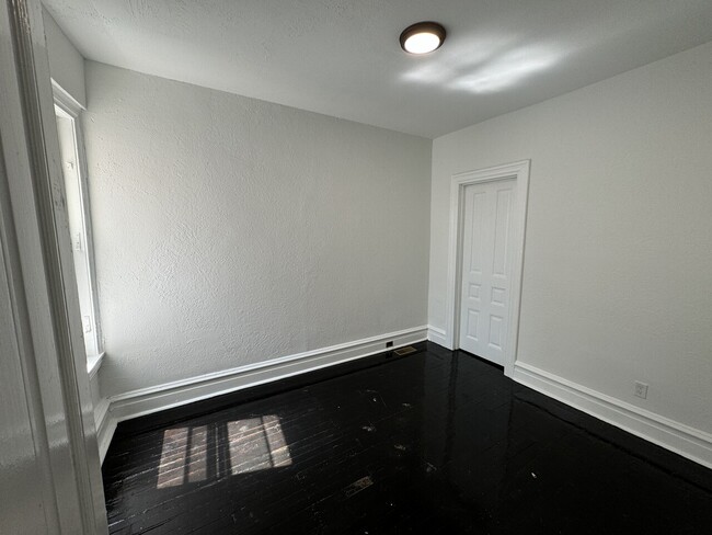 Building Photo - 2221 N 18th St