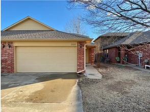 Building Photo - Half-Duplex