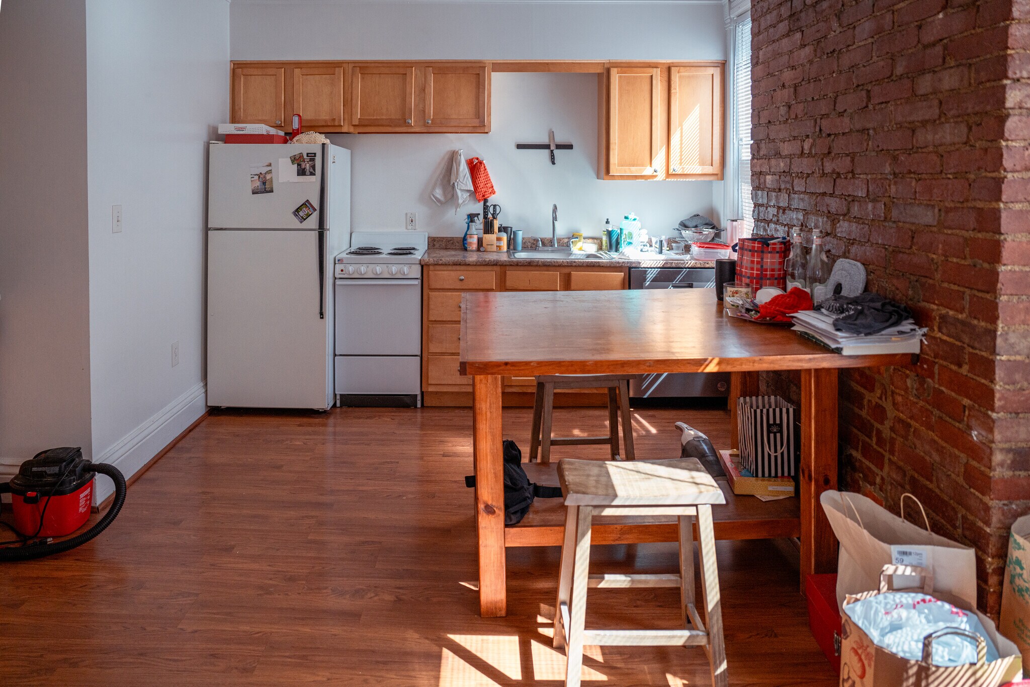 Building Photo - 627 S Negley Ave