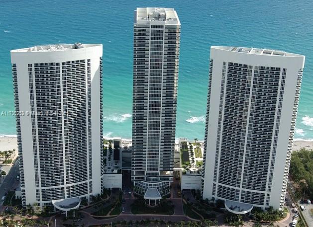Building Photo - 1830 S Ocean Dr