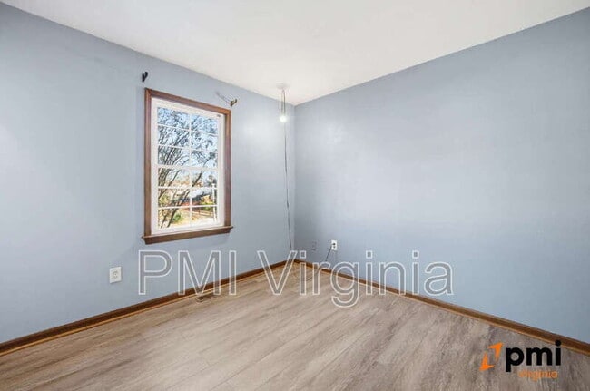 Building Photo - 705 Mill Landing Rd