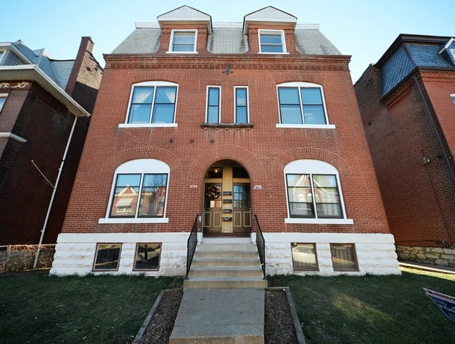Building Photo - 2734A Armand Pl