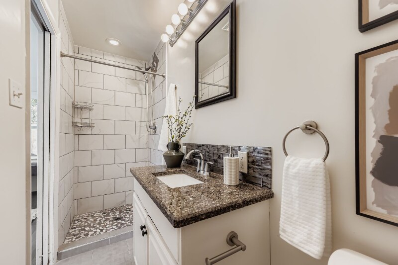 Building Photo - 1700 W Stoll Pl