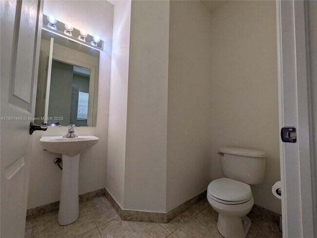 Building Photo - 601 Pacific Grove Dr