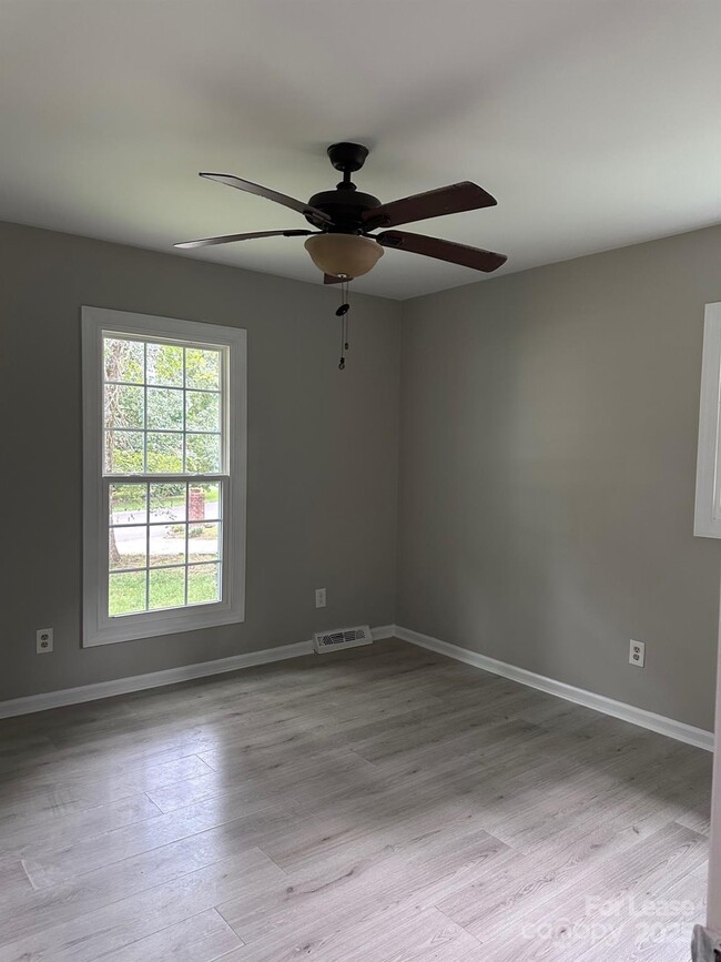 Building Photo - 10731 Osprey Dr