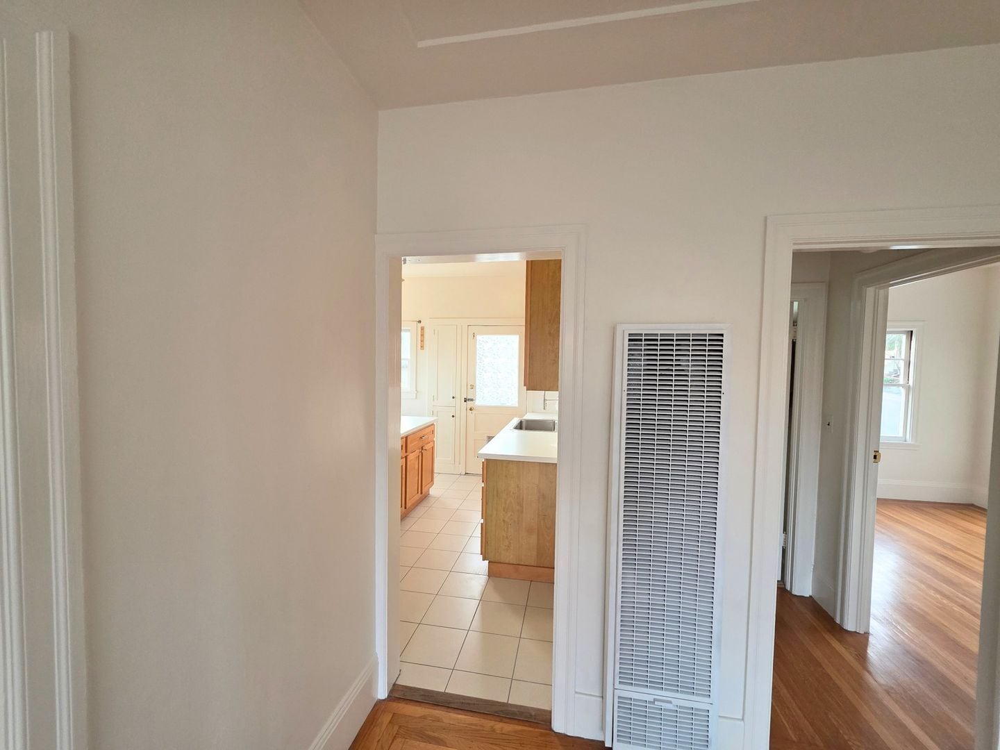 Building Photo - 1621 E 38th St