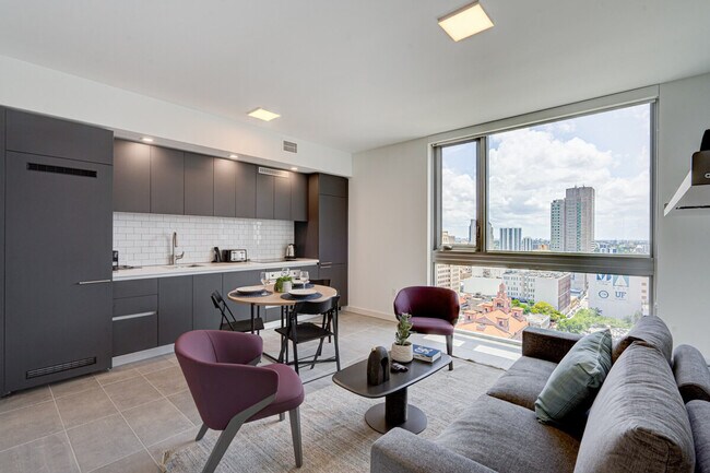 Building Photo - 300 NE 2nd Ave