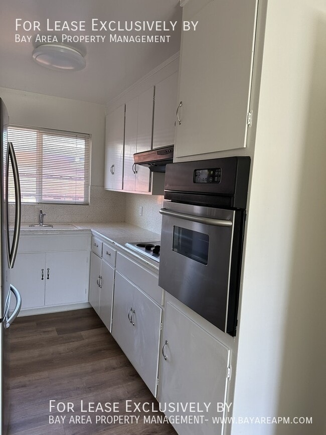 Building Photo - 1218 Junipero Ave