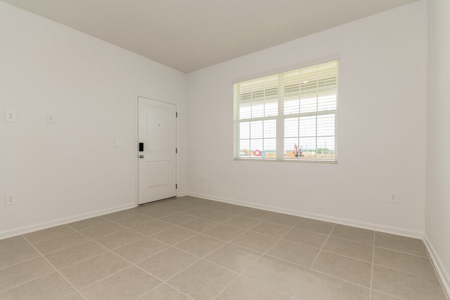 Building Photo - 2039 Hemingway Cir