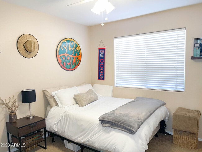 Building Photo - 1077 W Olive Ave