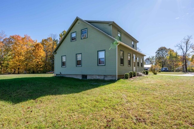 Building Photo - 12 Pound Rd