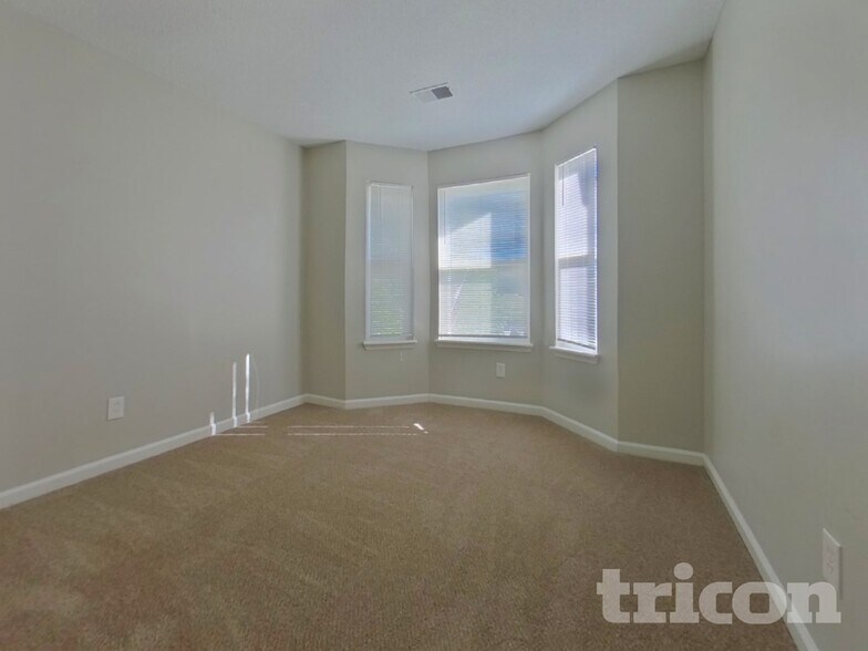 Building Photo - 136 Westport Dr