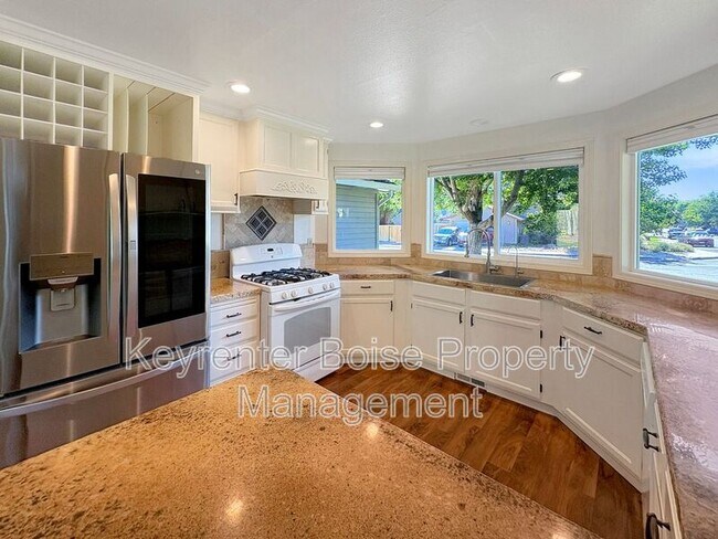 Building Photo - 6503 W Baron Dr