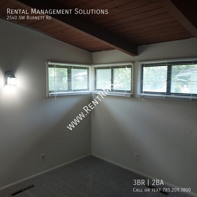 Building Photo - 2540 SW Burnett Rd
