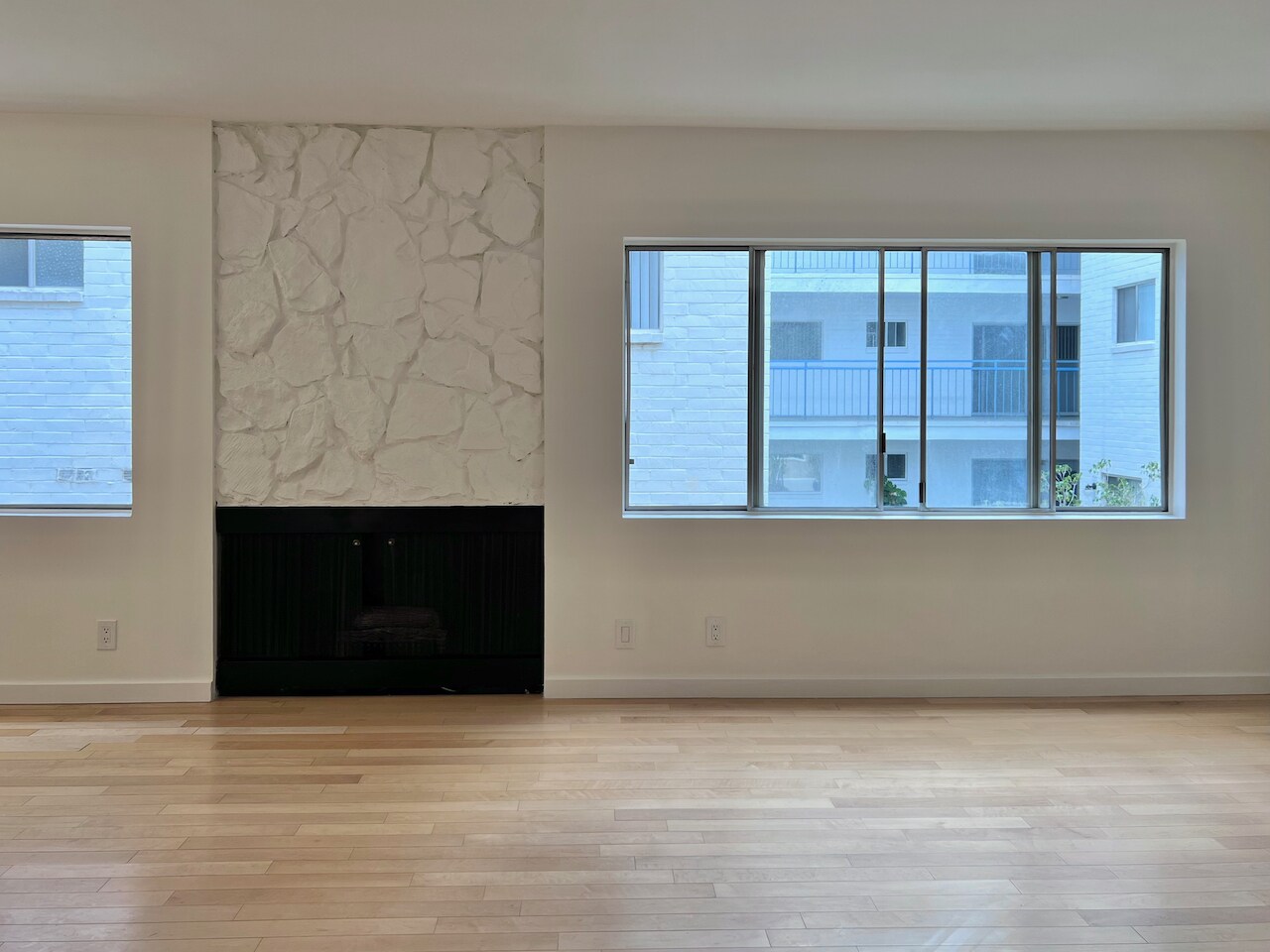 Building Photo - 11639 Chenault St