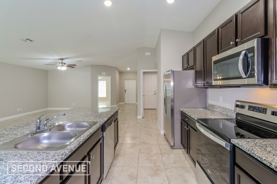 Building Photo - 256 Santo Domingo Ave SW