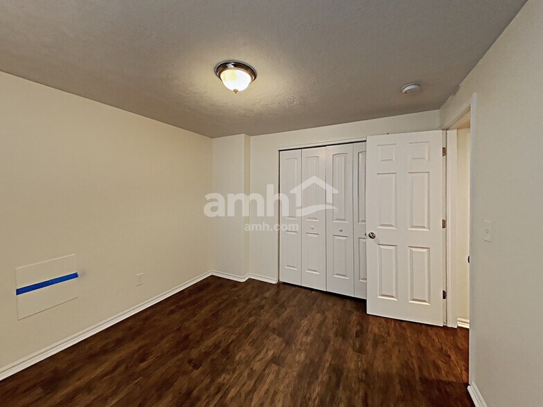 Building Photo - 3372 W 1050 N