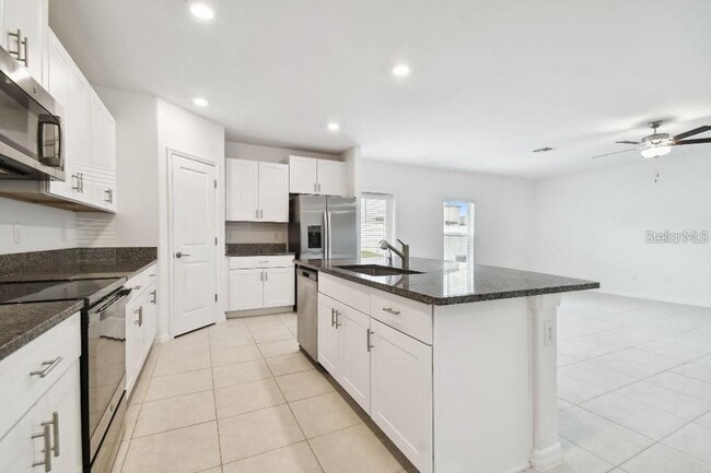 Building Photo - 6335 Ten Acre Ct