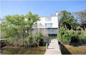 Building Photo - Waterfront townhome