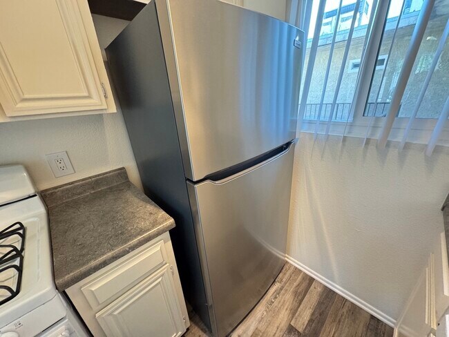 Building Photo - 5382 Circle Dr