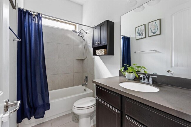 Building Photo - 15513 La Catania Way