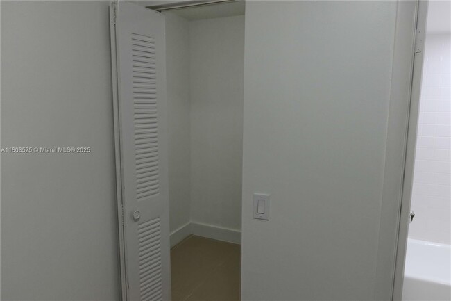 Building Photo - 21121 SW 85th Ave