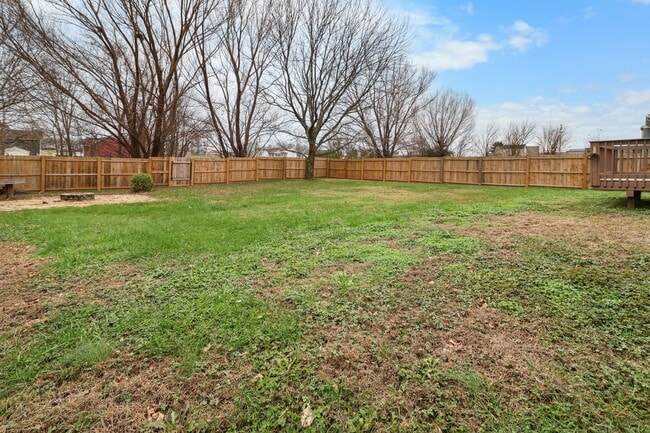 Building Photo - 3817 Roscommon Way