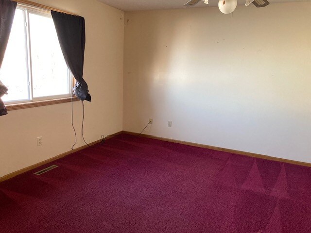 Building Photo - 411 N Shady Bend Rd