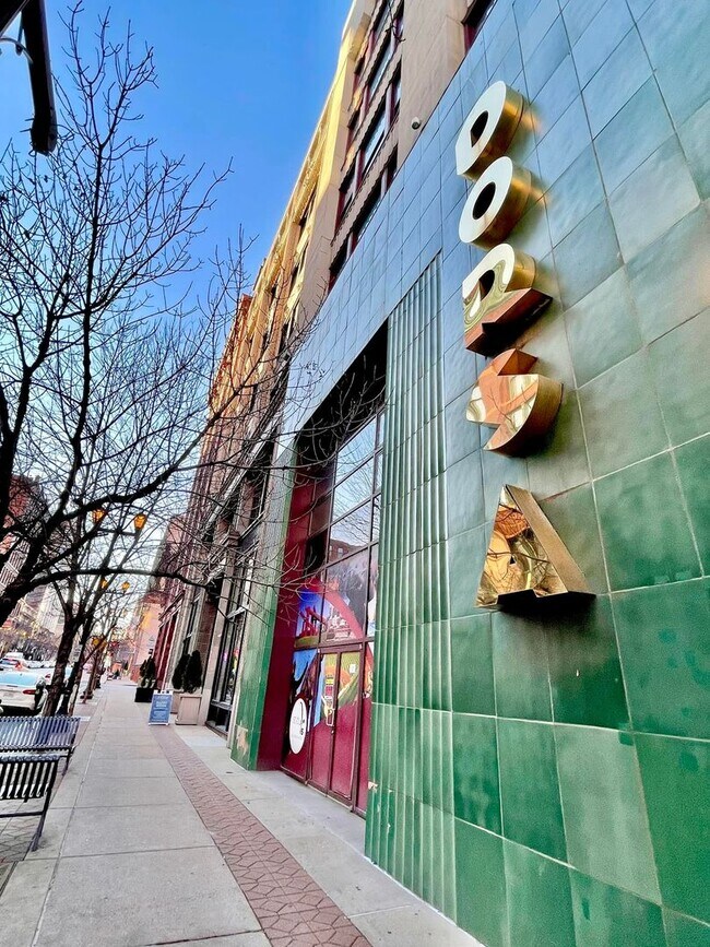 Building Photo - Live in the Heart of the Downtown Loft Dis...