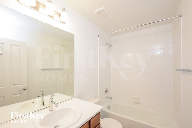Building Photo - 10537 Luneth Dr