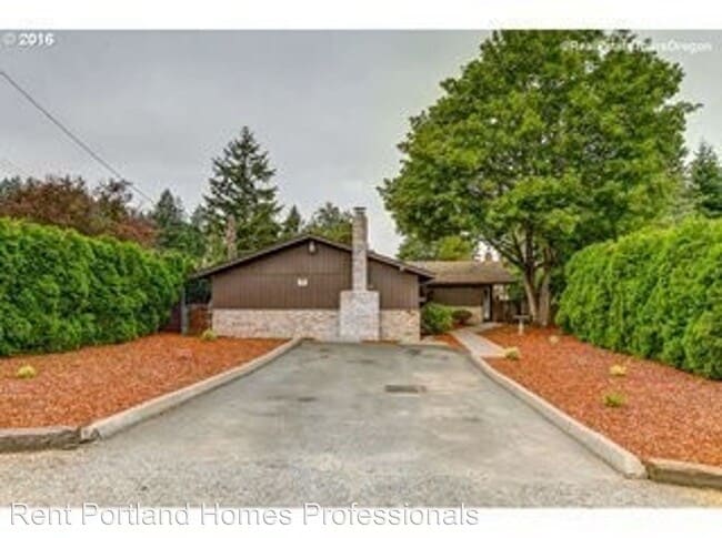 Building Photo - 3809-3811 SE 164th Ave