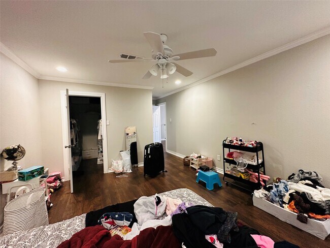 Building Photo - 4808 Palmetto St