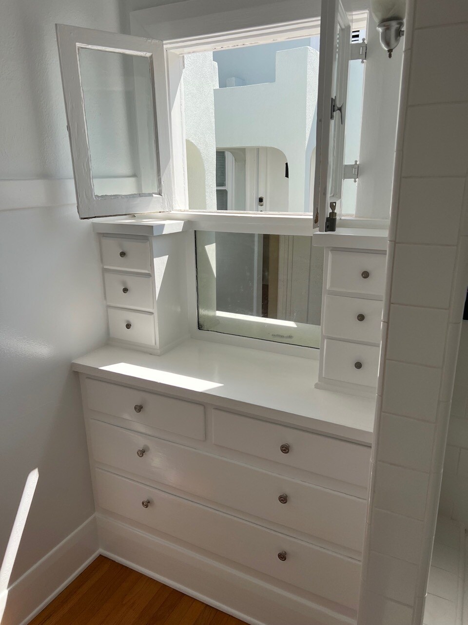 Building Photo - 218 Strand St