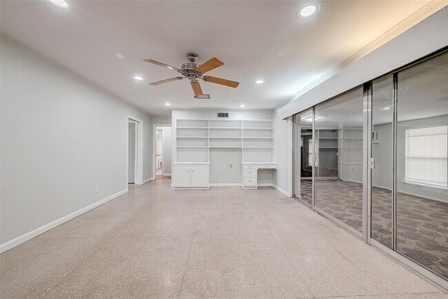 Building Photo - 4115 Mischire Dr