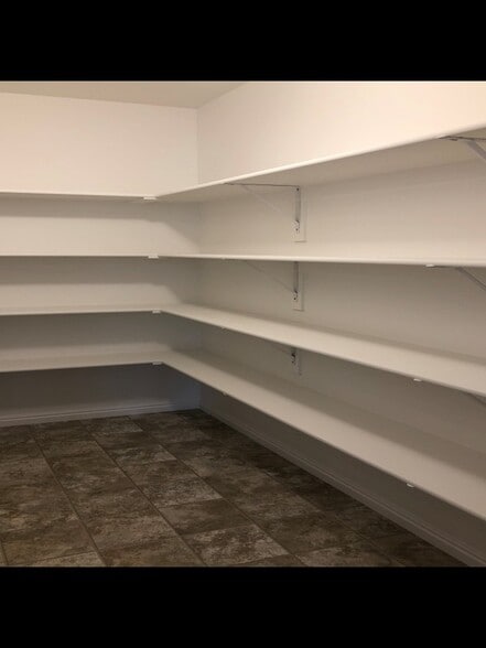 Building Photo - 149 E 460 N