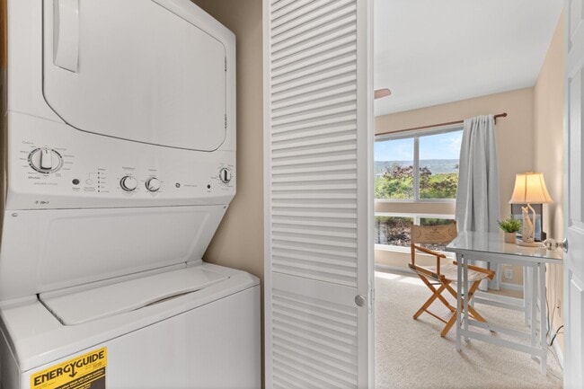 Building Photo - 2 Bedroom Furnished Condo at Kona Sea Ridge