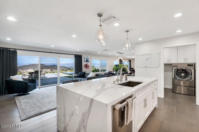 Building Photo - 4066 Calle Del Sol