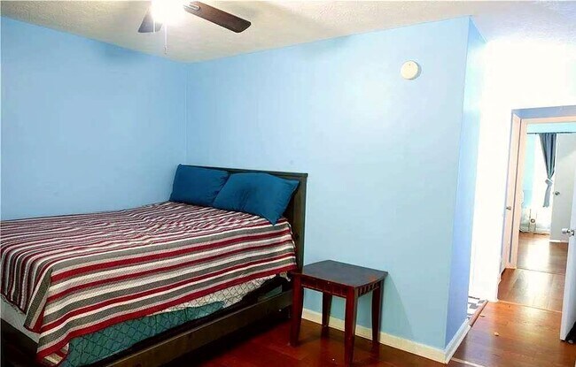 Building Photo - 852 Glynn Oaks Dr