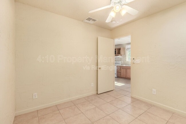 Building Photo - 1626 W Taylor St