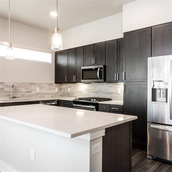 Building Photo - 1300 W 5th St